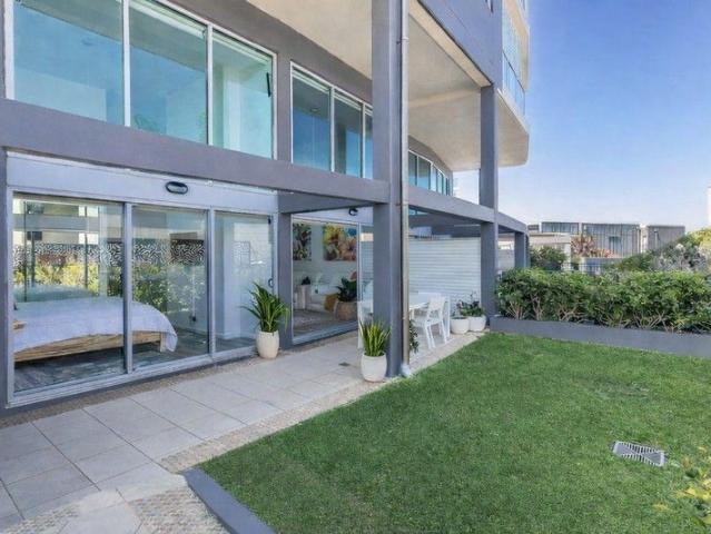 Scarborough Beachside Living 2 Bedroom, 2 Bathroom, Secure Parking, Access to Pool & Gym, Pet Friendly