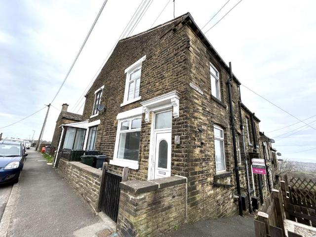 Scarlet Heights, Queensbury. 1 bed terraced house to rent £650 pcm £150 pw