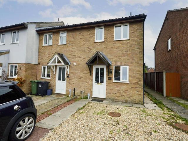 Scarning 2 bed semi detached house to rent £950 pcm £219 pw