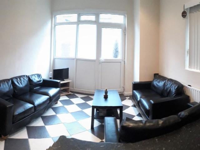 Scarsdale Road, Manchester M14, 4 bed terraced house to rent, £542 pppm | PrimeLocation