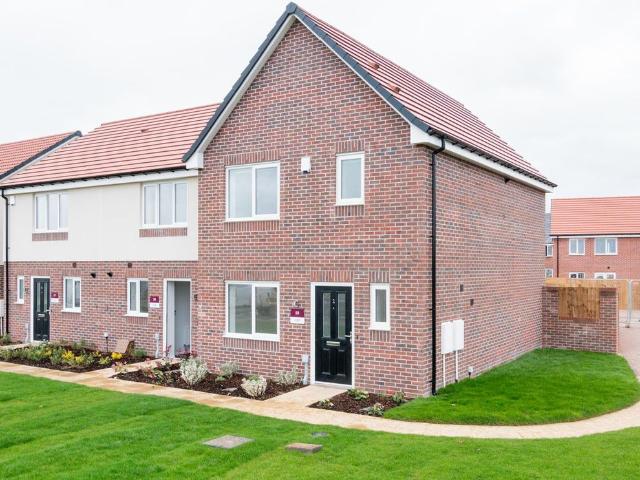 Scartho Top, Grimsby DN33, 3 bed terraced house to rent, £1,150 pcm | PrimeLocation