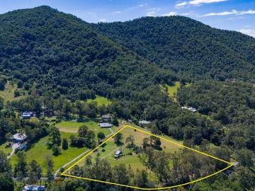 Scenic 5.75 Acre Retreat with Dam, Bore & Endless Potential