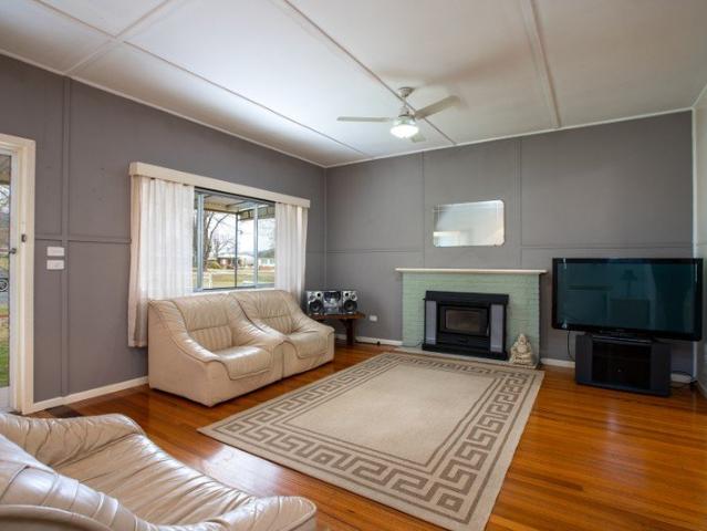 Scenic Country Living in the Mitta Valley