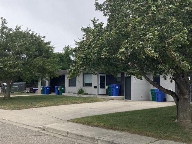 Scenic Court 4 Plex 1 Bedroom Home for Rent at 805 3 St S, Lethbridge, AB T1J 1Z6 London Road