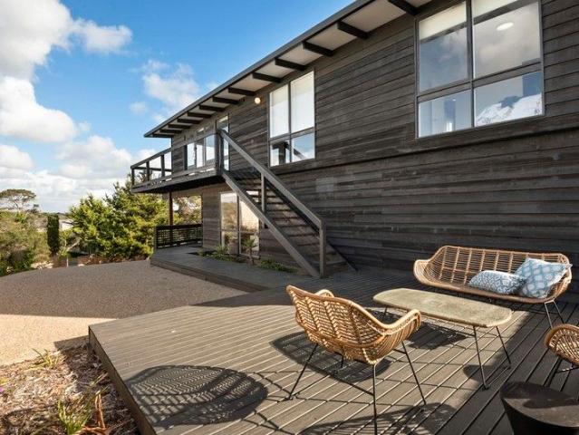 Scenic coastal views, ocean side family favourite