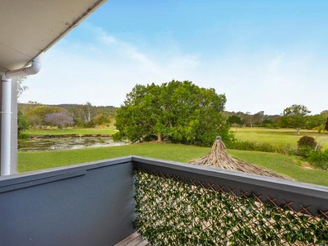 Scenic Rim Living with Golf Course Views