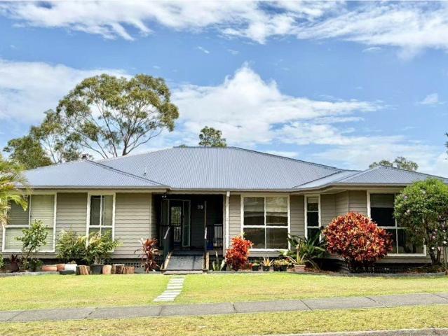 Scenic Timber Floored Home with Mountain Views | Utilities Included