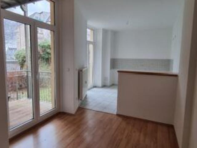 Schubertstr. 17, Wohnung 2 ~~~ Balkon, Bad mit Wanne und Dusche, Abstellraum im Treppenhaus