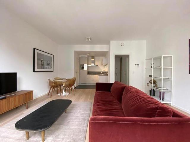 SCHUMAN Superb 1 bedroom furnished apartment