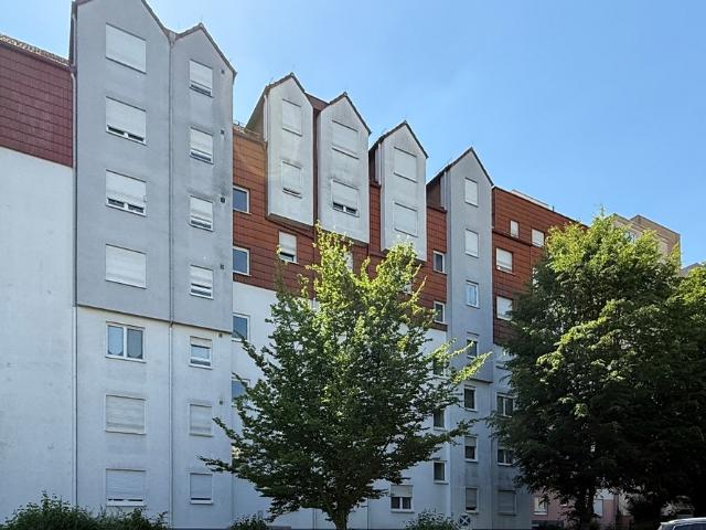 Schwalbach: Attraktive und helle 2 Zimmer Wohnung in gesuchter Wohnlage
