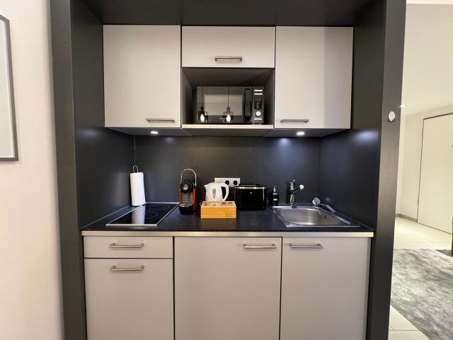 ☆ Schwarzwaldblick by Rabe Smart TV ✔Fitness ✔Coworking ✔Parking ✔Washing machine, Karlsruhe Amsterdam Apartments for Rent