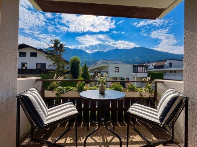 Schwaz: Schöne & gemütliche 3 Zimmer Wohnung mit Süd Loggia, Balkon & Tiefgaragenstellplatz – im Kaufpreis inkludiert