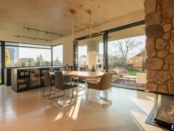 SCHWERTBERG: Modernes Architektenhaus puristische Ästhetik