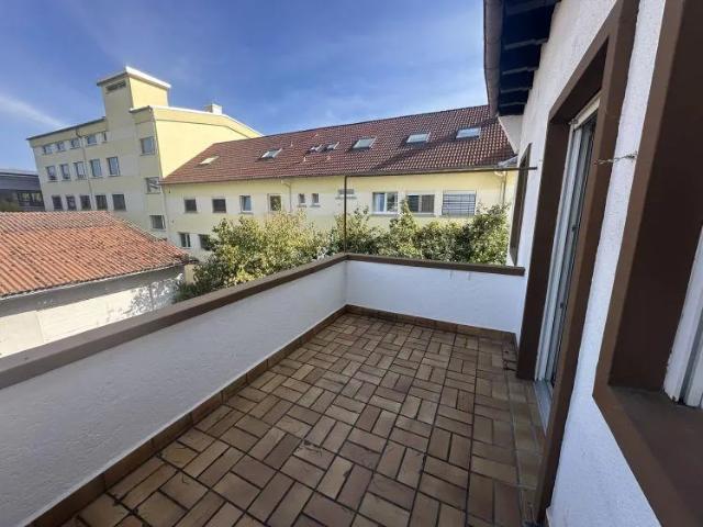 Schwetzingen: 4 ZKB, saniert, ruhig mit Balkon und StPl/Garage