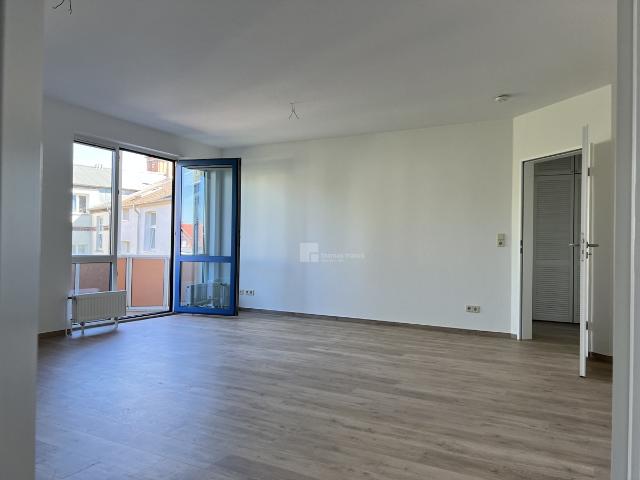 Schelfstadt am Pfaffenteich: 3 Zimmer Wohnung mit Balkon, Fahrstuhl und Tiefgaragenstellplatz