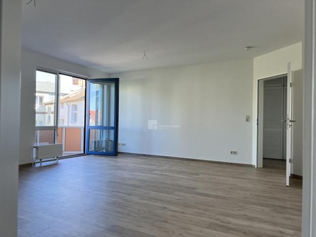 Schelfstadt am Pfaffenteich: 3 Zimmer Wohnung mit Balkon, Fahrstuhl und Tiefgaragenstellplatz