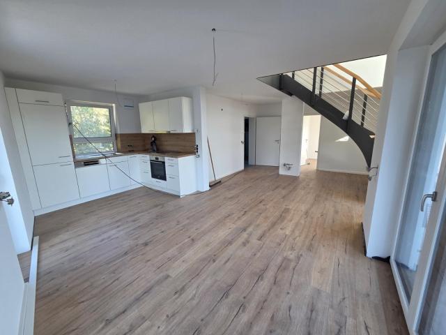 Schemmerhofen/ LK Biberach: Lichtdurchflutete 4 Zimmer Wohnung über zwei Etagen / bei Schemmerhofen