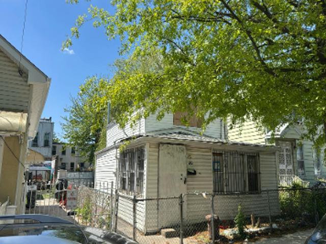 Schenck Ave