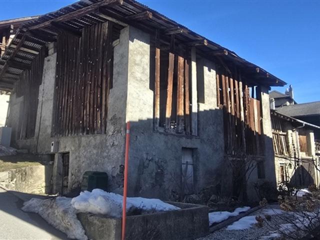 Scheune mit Bauprojekt zu renovieren