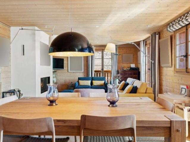 Schick & gemütlich 4,5 Zimmer Wohnung mit Kamin, Balkonen, Aussicht