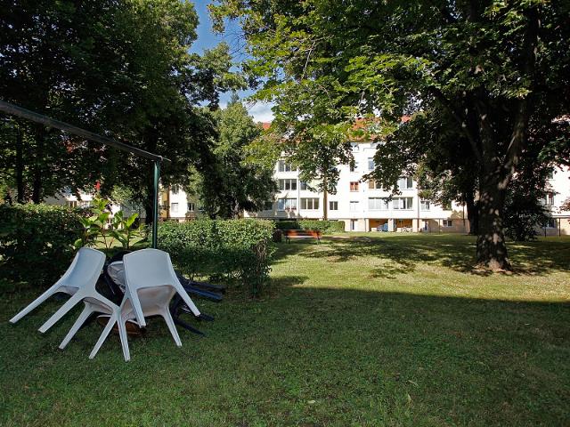 Schick sanierte 2 Zimmer Wohnung in ruhiger, grüner Lage