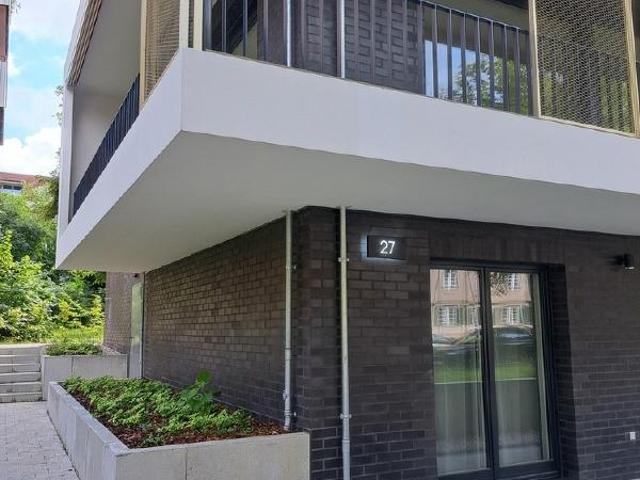 Schicke Neubauwohnung! Mit sonnigen Balkonen!