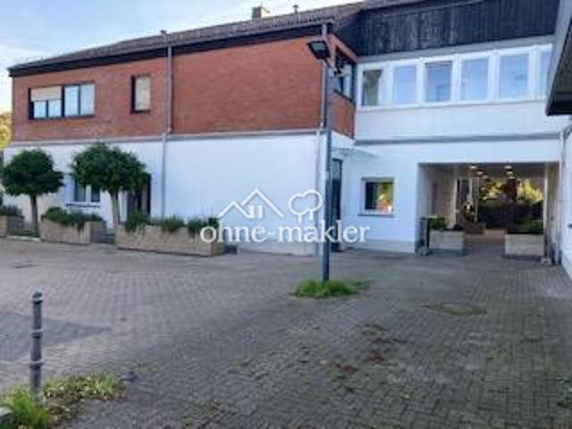 Schicke neuwertige Wohnung 89m² 1 OG