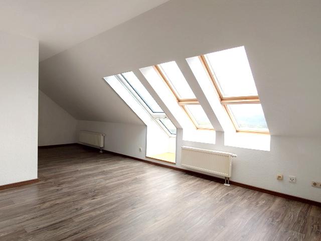 Schicke Dachgeschoss Wohnung in schöner Innenstadtlage Niederlagstraße