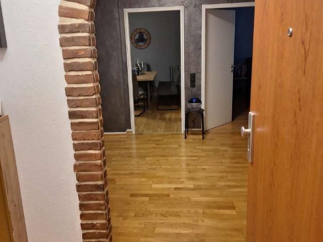 Schicke, geräumige 3 Raum Dachgeschosswohnung mit Gartenmitbenutzung