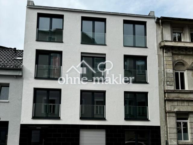 Schicke Penthousewohnung mit Balkonin Alt Mülheim Neubau