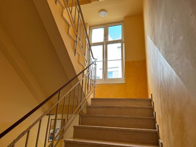 Schicke Single Wohnung mit Balkon und Garage in Altstadt Nähe