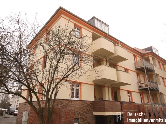 /Schicke Singlewohnung mit Balkon/