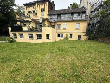 Schicke Terrassenwohnung im Herzen von 53879 Euskirchen mit 2 Stellplätzen