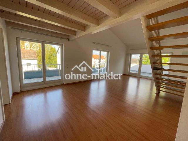 Schicke und komfortable 4 Zimmer Dach Maisonette Wohnung!