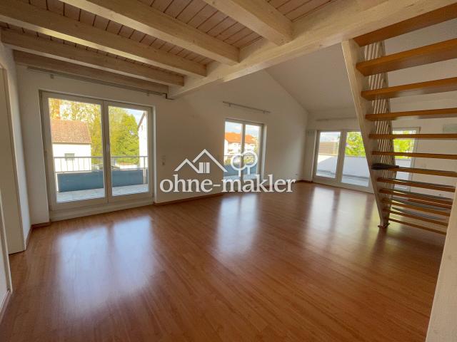 Schicke und komfortable 4 Zimmer Dach Maisonette Wohnung!