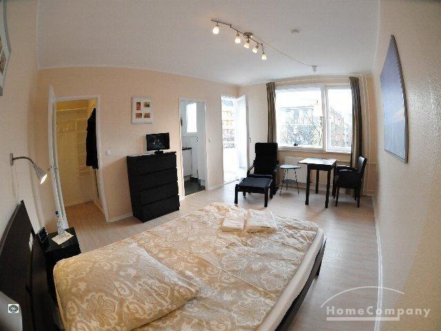 Schicke 1 Zimmer Wohnung mit Balkon in Berlin Wilmersdorf, möbliert