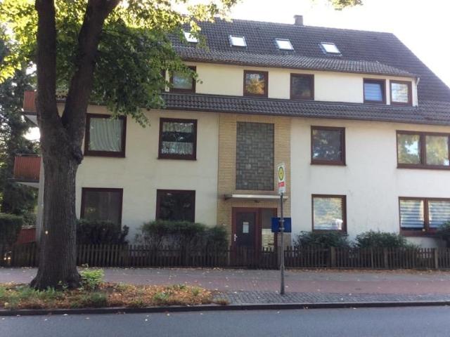 Schicke 2,5 Zimmer Wohnung mit Balkon