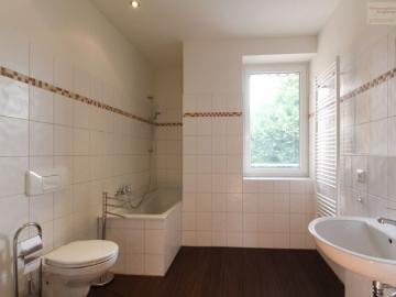 Schicke 2 Raum Wohnung mit Balkon im Zentrum von Aue