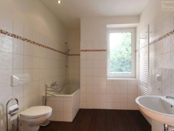 Schicke 2 Raum Wohnung mit Balkon im Zentrum von Aue
