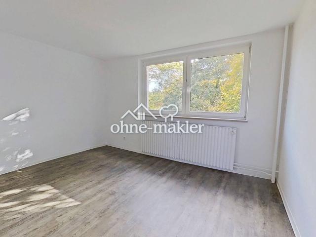 SCHICKE 2 Zi. Whg. mit EINBAUKÜCHE & BALKON