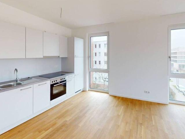 Schicke 2 Zimmer Wohnung mit Balkon und Einbauküche in Berlin Lichtenberg
