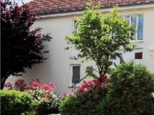 Schicke 2 Zimmer Wohnung mit Balkon und TG Platz sucht neuen Investor