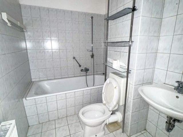 Schicke 3 Raum Wohnung mit Balkon im Herzen von Aue