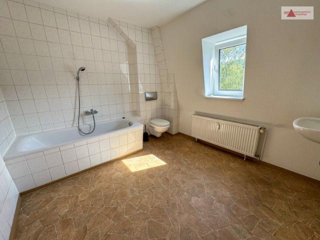 Schicke 3 Raum Dachgeschoss Wohnung in Aue