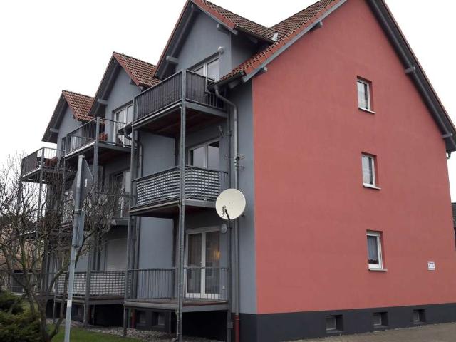 Schicke 3 Zimmer Maisonette Wohnung mit Einbauküche, Balkon, Stellplatz in idyllischer Lage