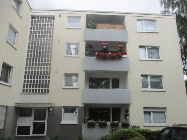 Schicke 3 Zimmer mit Balkon und EBK, 1. OG, Paul Löbe Straße 28, Fröndenberg / Auf dem Mühlberg