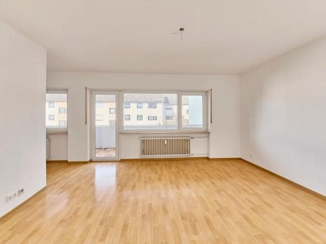 Schicke 3 Zimmer Wohnung mit Balkon in Schwetzingen