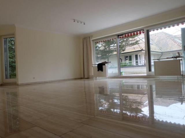 Schicke 3 Zimmer Wohnung mit großem Balkon