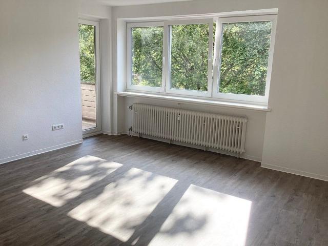 Schicke 3 Zimmer Wohnung mit Tageslichtbad und Balkon