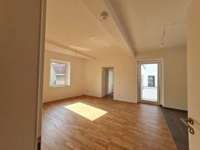 Schicke 3 Zimmerwohnung mit Balkon zu vermieten!
